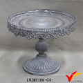 Shabby Chic Metal Cake Stand con cristales colgantes